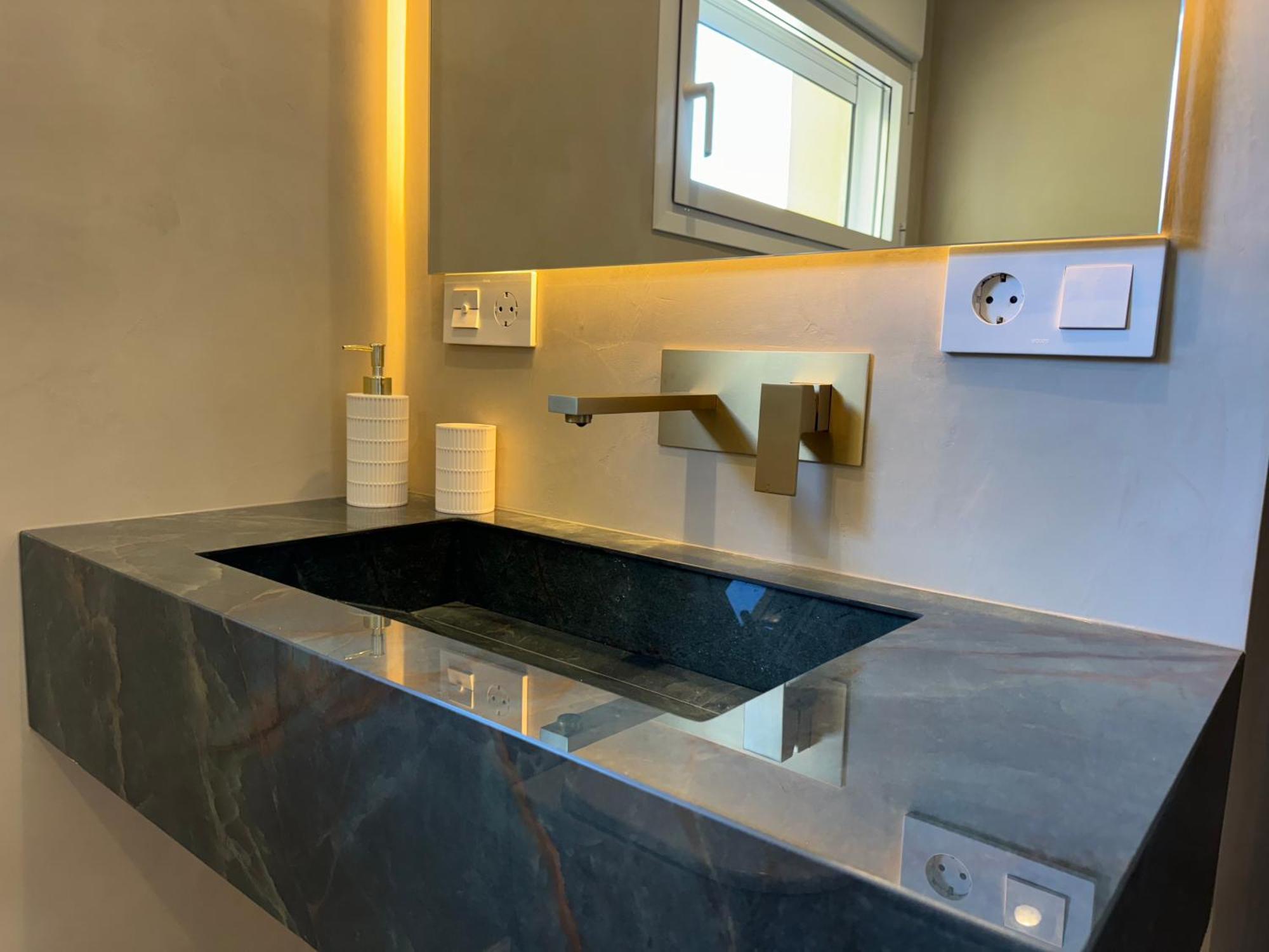 Luxury Cathedral Views In Apartament *